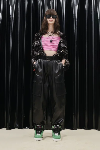 Look 18